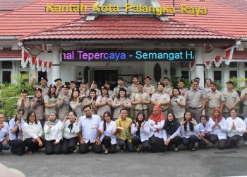 Foto bersama jajaran BPN Kota Palangka Raya, Kalimantan Tengah usai melangsungkan apel pagi. (Foto : BPN Palangka Raya)