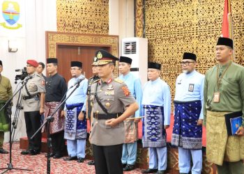 Kapolda Pimpin Upacara HUT Ke-68 Provinsi Jambi. (Foto : ist)