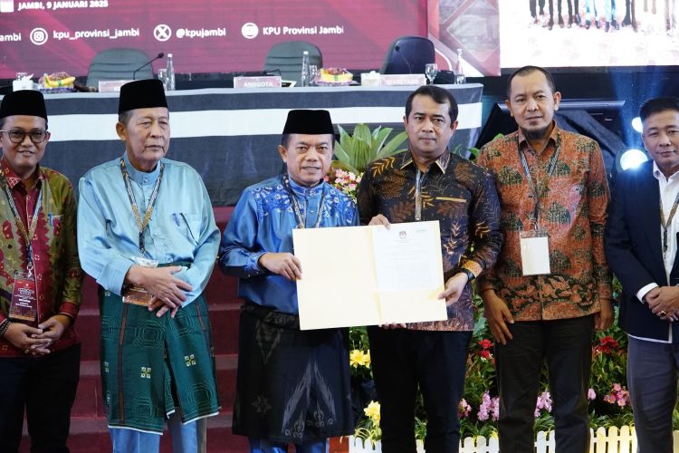 KPU Tetapkan H Al Haris dan H Abdullah Sani Gubernur dan Wakil Gubernur Jambi Terpilih Periode 2025-2030. (Foto : ist)