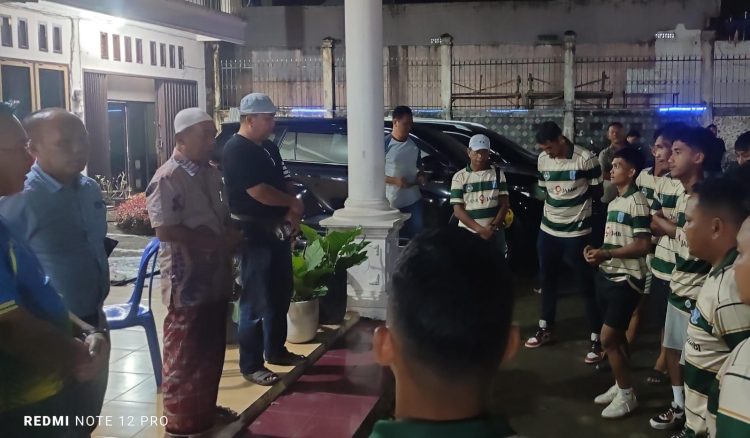 Pj Bupati Jamu Makan Malam Pemain Merangin FC. (Foto : ist)