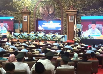 Ketua DPRD M Hafiz Buka Paripurna HUT Ke-68 Provinsi Jambi. (Foto : Rolan - sinarjambi.com)