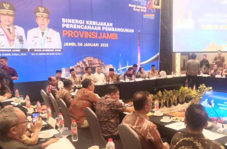 Gubernur Al Haris Satukan Persepsi Semua Pemangku Kepentingan untuk Membangun Jambi. (Foto : Rolan - sinarjambi.com)