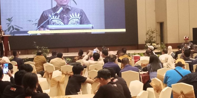 Walikota Pekanbaru terpilih Agung Nugroho hadir di malam keakraban wartawan Indonesia. (Foto : Rolan - sinarjambi.com)