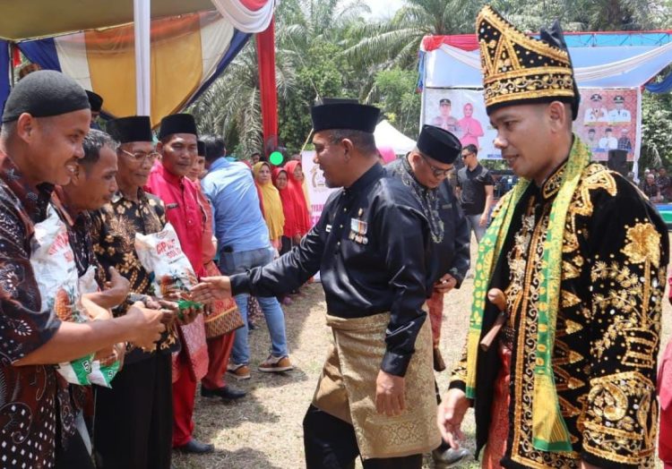 Kapolres Merangin Bergelar Hulu Bakang Selingkung Negeri. (Foto : ist)