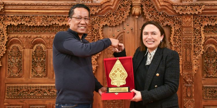 Menteri Hukum Sambangi KBRI Seoul. (Foto : ist)