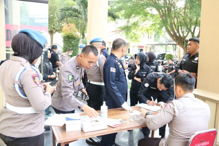 Tegakkan Disiplin, Bid Propam Polda Jambi Laksanakan Giat Gaktibplin Bagi Personel. (Foto : ist)