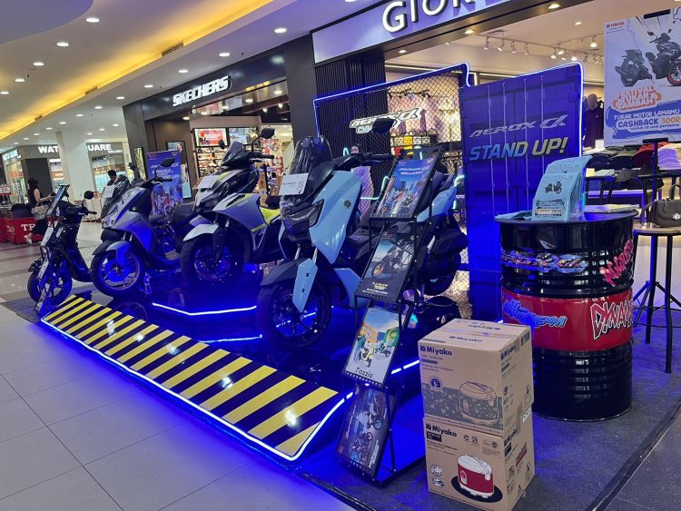 Mau Dapat iPhone Gratis, Kunjungi Pameran Yamaha di Jamtos Besok. (Foto : ist)