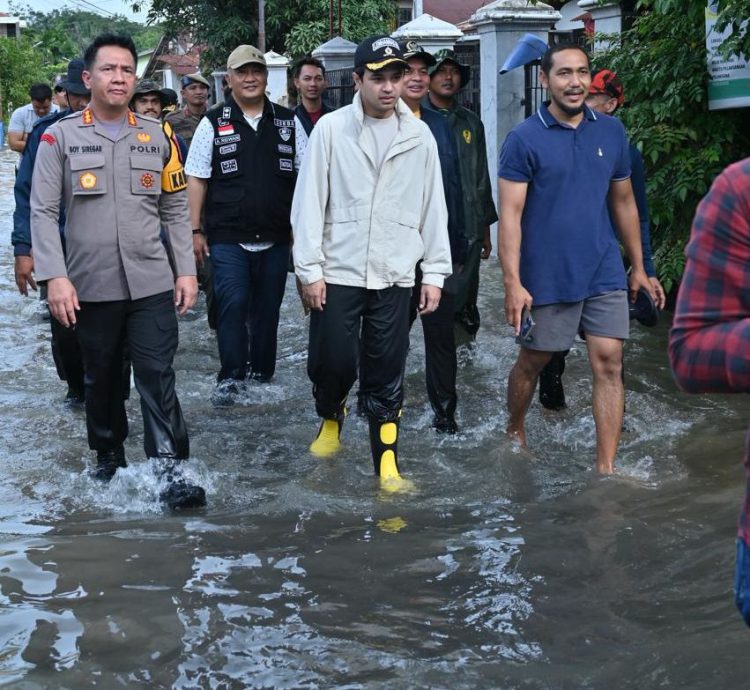 Tangani Warga Terdampak Banjir, Wali Kota Maulana dan Wawako Diza Pastikan Warga Terlayani. (Foto : ist)