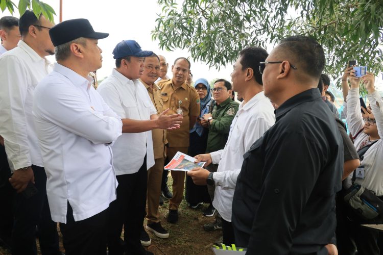 Pastikan Pengadaan Tanah Sesuai Prosedur, Menteri Nusron Tinja Akses KCIC Karawang. (Foto : ist)