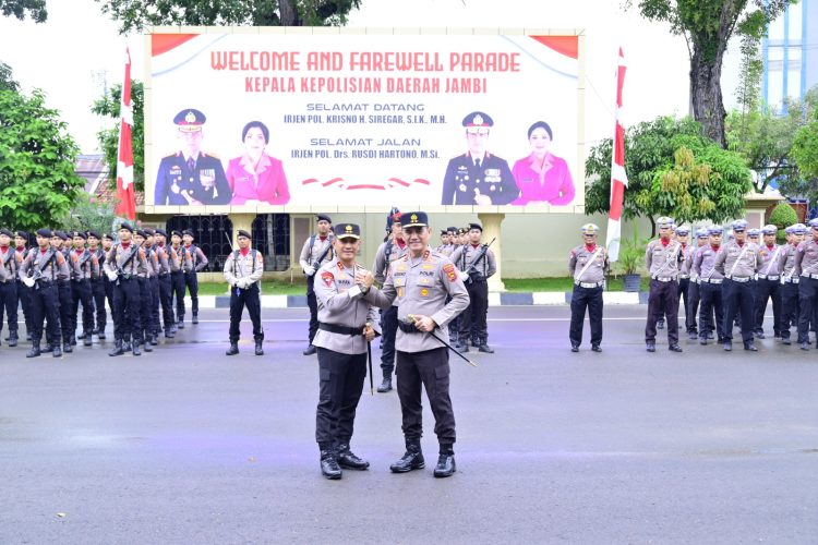 Polda Jambi Gelar Tradisi Penyambutan dan Sertijab Kapolda Jambi. (Foto : ist)