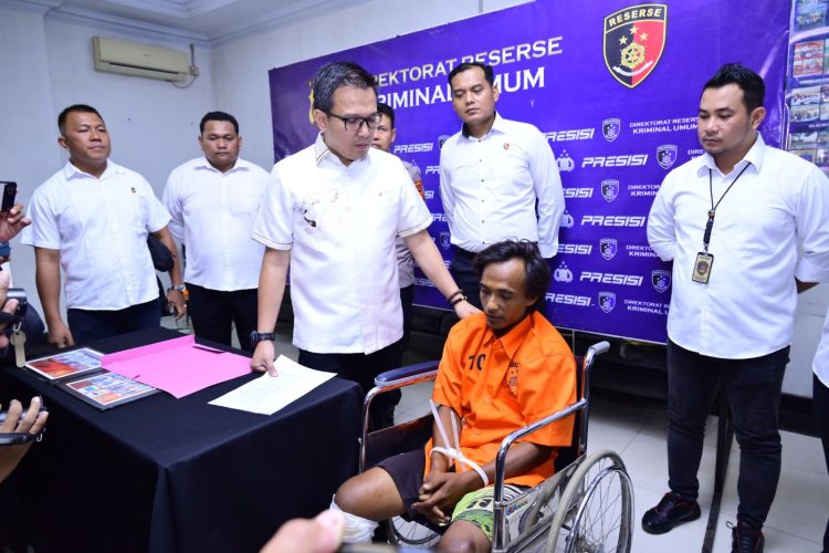 Polda Jambi Rilis Kasus Pembunuhan Sopir Travel. (Foto : ist)