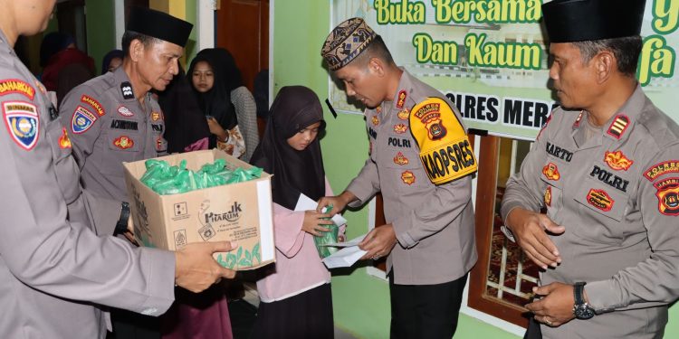 Peduli Anak Yatim, Kapolres Merangin Santuni Yayasan Kasih Umi. (Foto : ist)