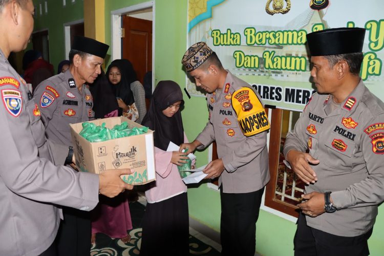 Peduli Anak Yatim, Kapolres Merangin Santuni Yayasan Kasih Umi. (Foto : ist)