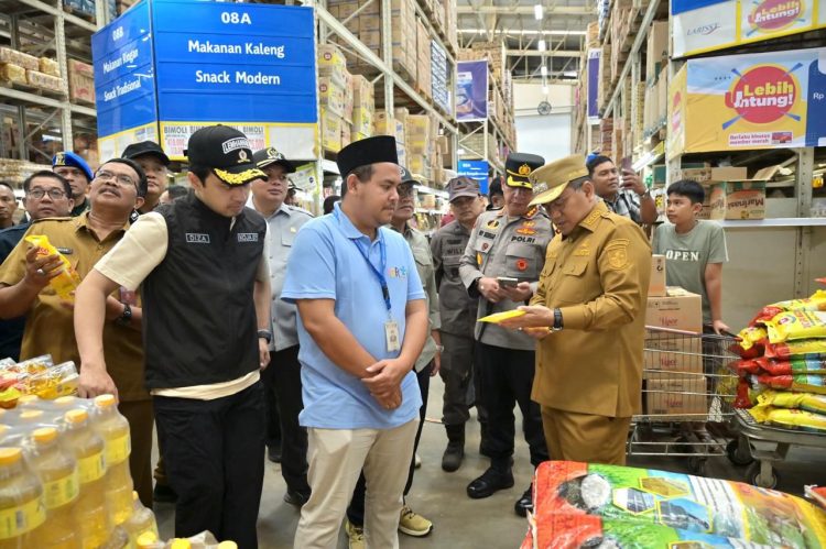 Sidak Pasar dan Gudang, Pemkot Jambi Cegah Lonjakan Harga Bahan Pokok dan Pastikan Ketersediaan Stok. (Foto : ist)