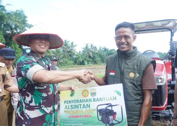 Danrem Gapu dukung penanaman padi serentak untuk mencapai swasembada pangan nasional. (Foto : ist)