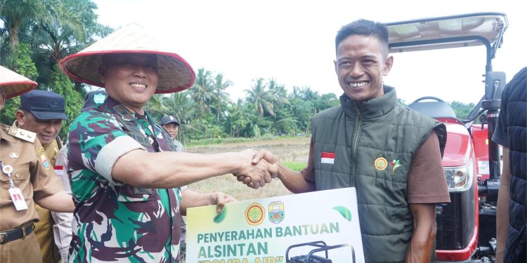 Danrem Gapu dukung penanaman padi serentak untuk mencapai swasembada pangan nasional. (Foto : ist)