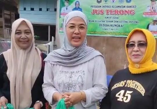 Ketua PKK Merangin Luncurkan Program Jus Terong. (Foto : ist)