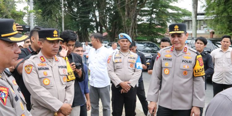 Kapolda Jambi Ikuti Pelepasan Kotak Suara di KPU Bungo. (Foto : ist)