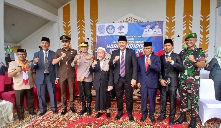 Pemkab Merangin Peringati Hardiknas 2025. (Foto : ist)