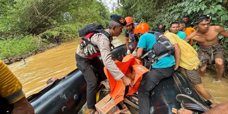 Korban tenggelam di sungai Tantan, Merangin ditemukan meninggal dunia. (Foto : ist)