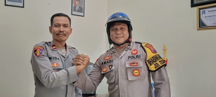 Kapolsek Binakal Polres Bondowoso : Kita Jaga Alam, Alam Jaga Kita. (Foto : Bagus)