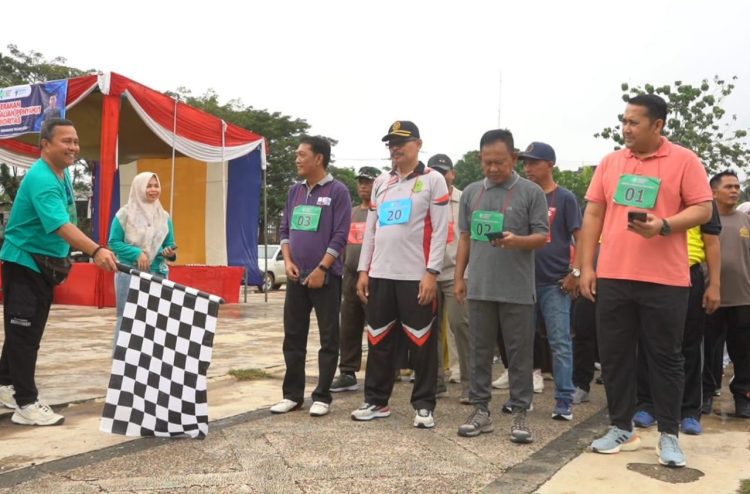 Ramai-ramai Ikuti Kampanye Gerakan Penyakit Prioritas. Bupati, Wabup dan Sekda Skrining Kebugaran Jasmani. (Foto : ist)