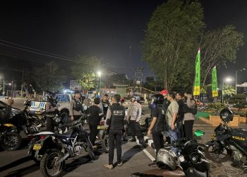 Kapolresta Jambi gabung Tim Serigala Kota Patroli malam jaga Kamtibmas. (Foto : ist)
