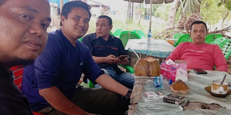Anggota DPRD Merangin Toni Irwan Jaya Apresiasi KWIP DPC Merangin. (Foto : Yazdi - sinarjambi.com)