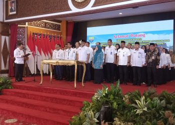 Gubernur Jambi kukuhkan tim koordinasi  dan pelaksanaan Grand Desain Pembangunan Kependudukan (GDPK) 5 Pilar provinsi Jambi. (Foto : Rolan -;sinarjambi.com)