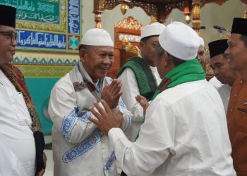 Wabup Khafid Shalat Idul Adha 1446 H di Mesjid Baitul Makmur. (Foto : ist)