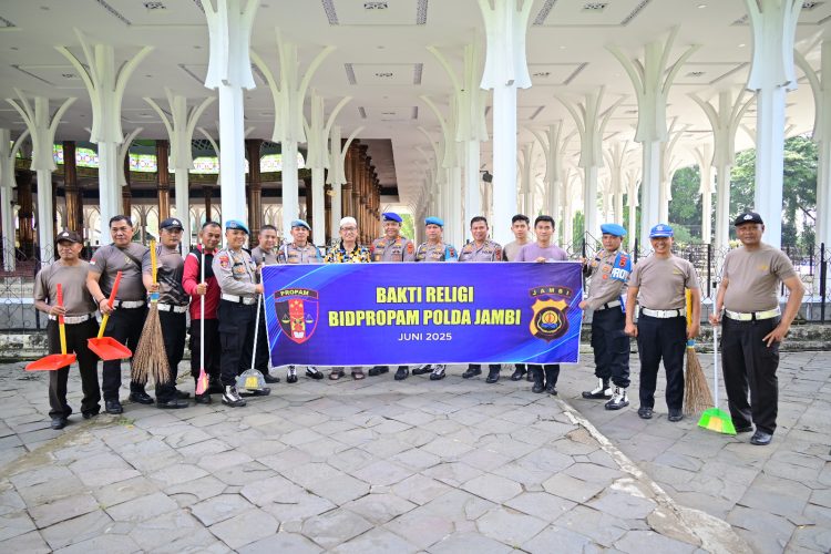 Bakti religi Polda Jambi. (Foto : ist)