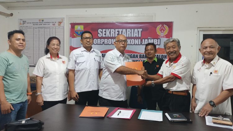 Tim perwakilan Zuwanda mengambil formulir. (Foto : ist)