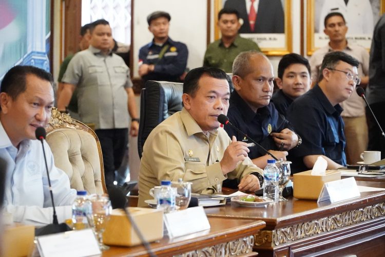 Gubernur Jambi sambut kunjungan komisi XII DPR RI. (Foto : ist)