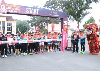 Wakapolda Jambi melepas Presisi Merdeka Run. (Foto : ist)