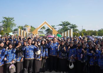 Bupati Syukur Lantik 1.321 Pejabat Fungsional. (Foto : ist)