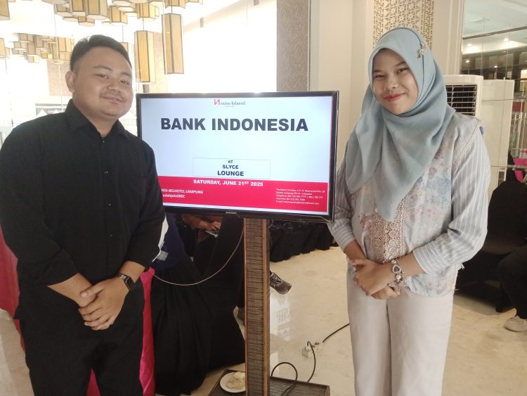 Sadam Husein dan Hana Rolisa. (Foto : Rolan - sinarjambi.com)