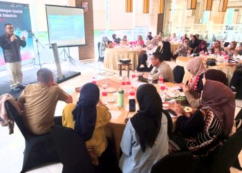 Ruli Farulian saat menutup ToT Ekonomi dan Keuangan Syariah bagi jurnalis dan konten kreator. (Foto : Rolan - sinarjambi.com)