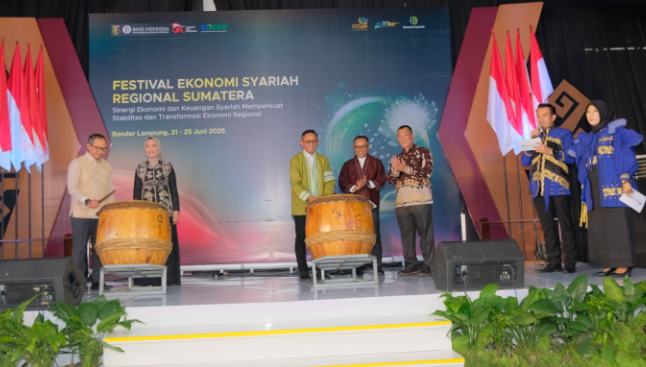Pembukaan Festival Ekonomi Syariah SE Sumatera 2025 di Lampung. (Foto : ist)