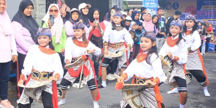 Serpihan berlian di tumpukan sampah Jember Kidul. (Foto : ist)