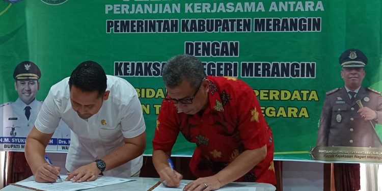 Pemkab Merangin teken MoU dengan Kejari. (Foto : ist)