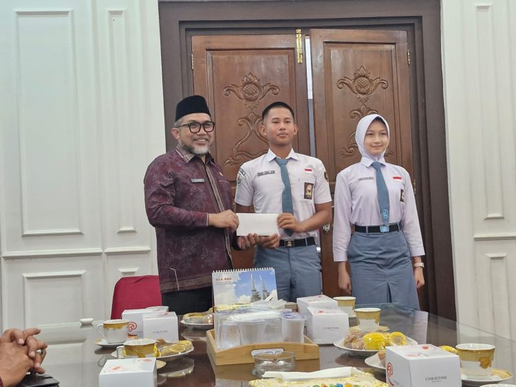 Sekda Sudirman Lepas 2 Capaska Tingkat Pusat Utusan Provinsi Jambi. (Foto : ist)