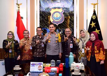 Rombongan Rektor Unja silaturahmi ke Kapolda Jambi. (Foto : ist)