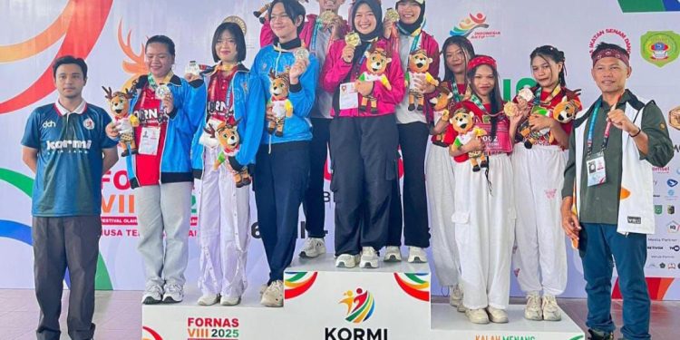 Ketua KORMI Kota Jambi Turun Langsung Dampingi Kontingen, Jambi Siap Ukir Prestasi di Ajang FORNAS VIII. (Foto : ist)