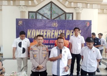 Ditreskrimsus saat memberikan keterangan pers. (Foto : Rolan - sinarjambi.com)
