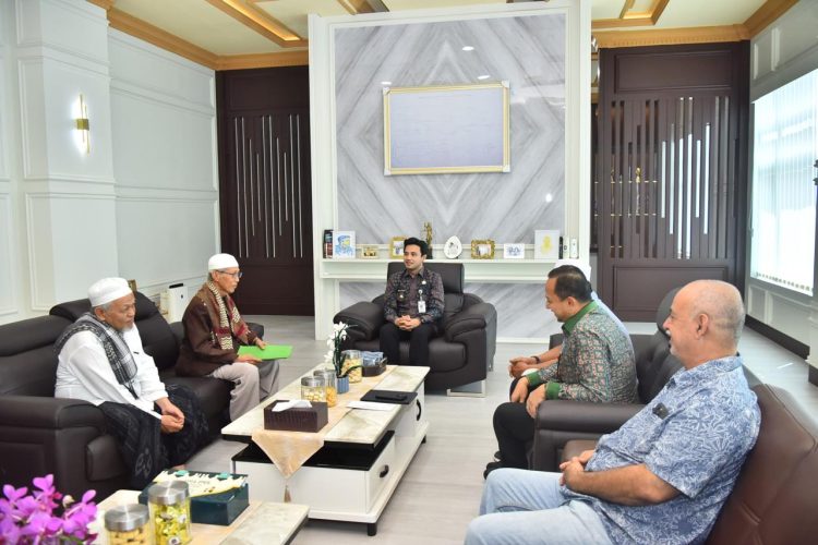 Silaturahmi Bersama Wawako, Pengurus Masjid Raya Magatsari Bahas Program Pembinaan Ummat. (Foto : ist)