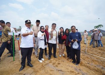 Wali Kota Maulana Dampingi Kepala BPPK RI Tanam Bibit Jagung dan Lantik Pengurus Tani Merdeka Provinsi Jambi. (Foto : ist)