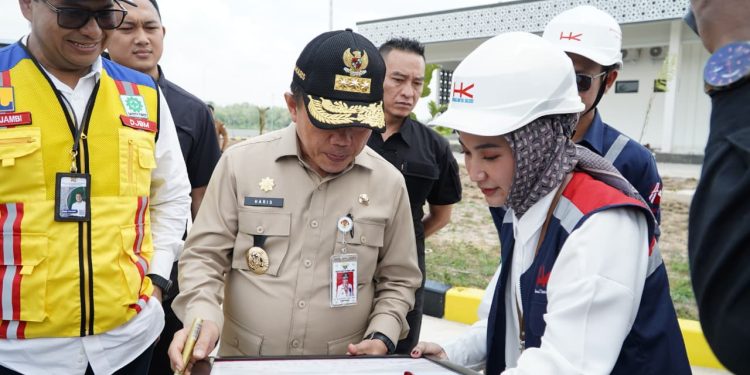 Gubernur Al Haris Tinjau Progres Jalan Tol Pijoan - Sebapo - Bayung Lencir. (Foto : ist)
