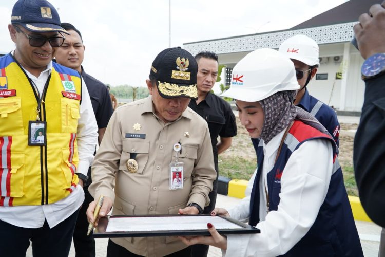 Gubernur Al Haris Tinjau Progres Jalan Tol Pijoan - Sebapo - Bayung Lencir. (Foto : ist)