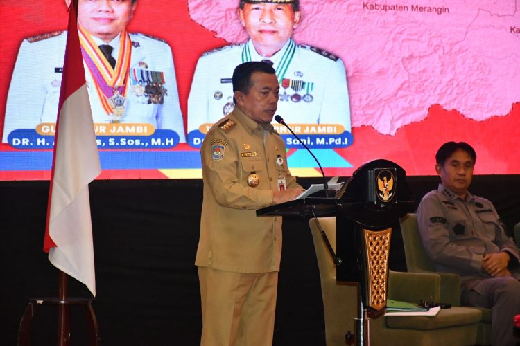 Gubernur Al Haris Tekankan Pentingnya Sinergi Program Pusat, Provinsi dan Kabupaten/Kota dalam Rapat Forkopimda Se-Provinsi Jambi. (Foto : ist)