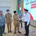 Wali Kota Maulana Kukuhkan 360 Anggota Satlinmas, Perkuat Program Kota Tangguh. (Foto : ist)